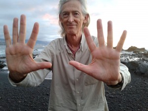 Qigong - Opening the palm gate and extending the fingers to open all the channels